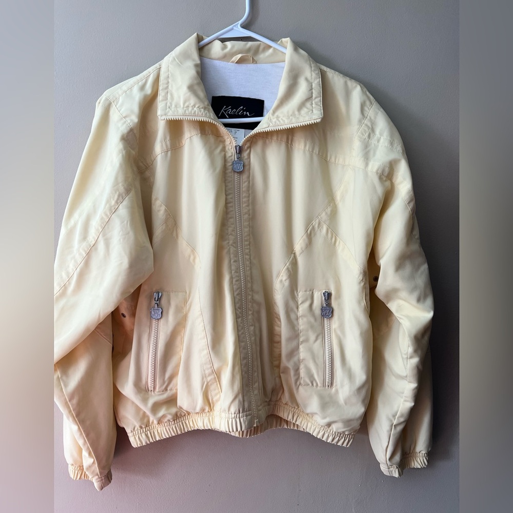 Kaelin vintage bomber style lined windbreaker in pale yellow, full zip jacket